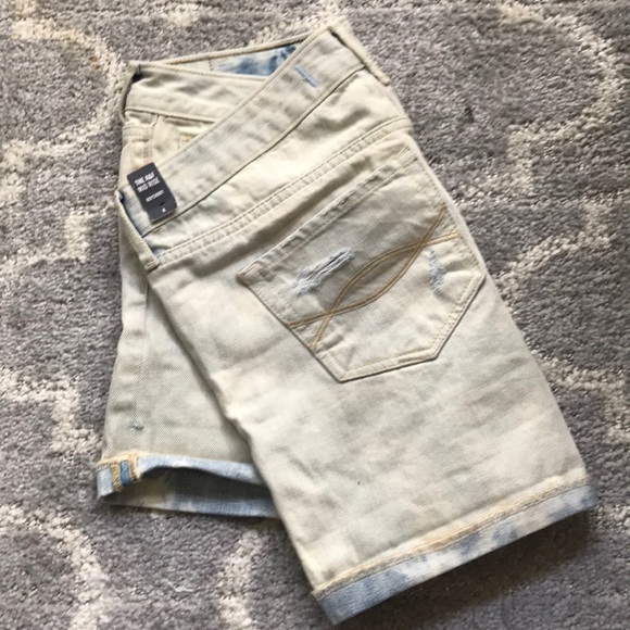 Abercrombie & Fitch Distressed Denim Shorts - Picture 2 of 3